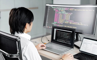 靖边 api php源码,下载的php源码怎么运行呢？